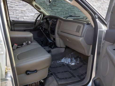 Used 2004 Dodge Ram 2500 Truck SLT w/ Sport Appearance Group image 32