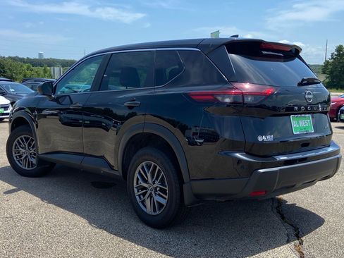 Used 2024 Nissan Rogue S AWD/4WD image 5