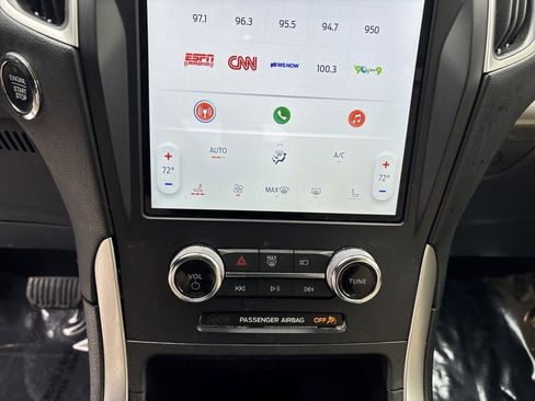 Used 2024 Ford Edge SEL w/ Convenience Package image 18