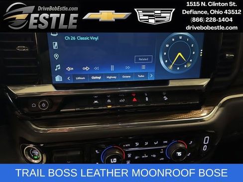 Used 2024 Chevrolet Silverado 1500 LT Trail Boss w/ Convenience Package II AWD/4WD image 19