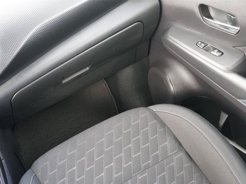 Used 2024 Nissan Kicks SV FWD image 27