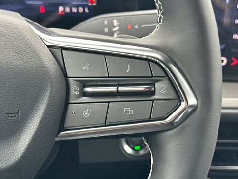 New 2025 Chevrolet Traverse LT w/ Enhanced Driving Package image 30