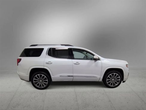 Used 2021 GMC Acadia Denali w/ Denali Technology Package image 9