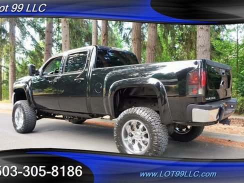 Used 2007 Chevrolet Silverado 2500 LTZ w/ Suspension Package, Off-Road AWD/4WD image 12