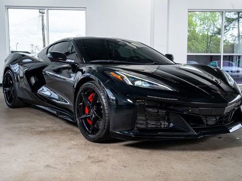 Used 2025 Chevrolet Corvette E-Ray image 4