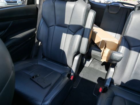 Used 2023 Subaru Ascent Limited w/ Technology Package AWD/4WD image 12