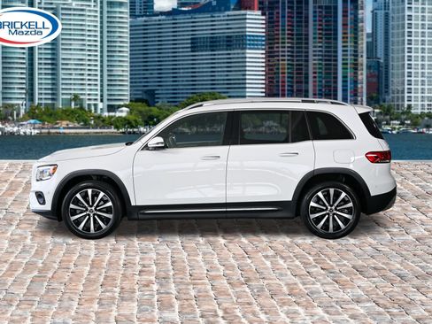 Used 2022 Mercedes-Benz GLB 250 image 11