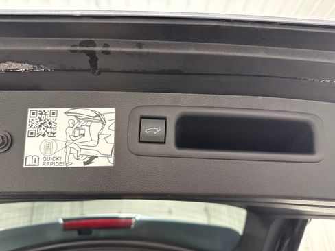 Used 2021 Toyota Highlander Limited AWD/4WD image 46