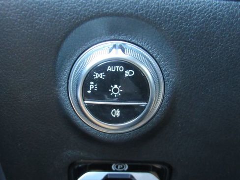 Used 2022 Mercedes-Benz C 300 Sedan image 38