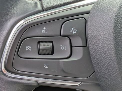 Used 2023 Buick Encore GX Select w/ Sport Touring Package FWD image 21