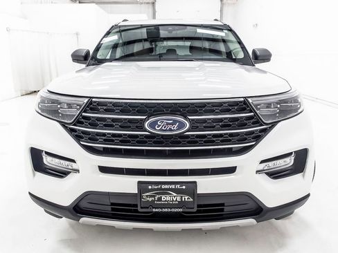 Used 2021 Ford Explorer XLT w/ Equipment Group 202A RWD image 9