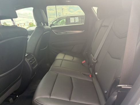 Used 2024 Cadillac XT5 Luxury AWD/4WD image 17