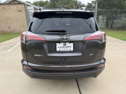 Used 2017 Toyota RAV4 LE FWD image 12