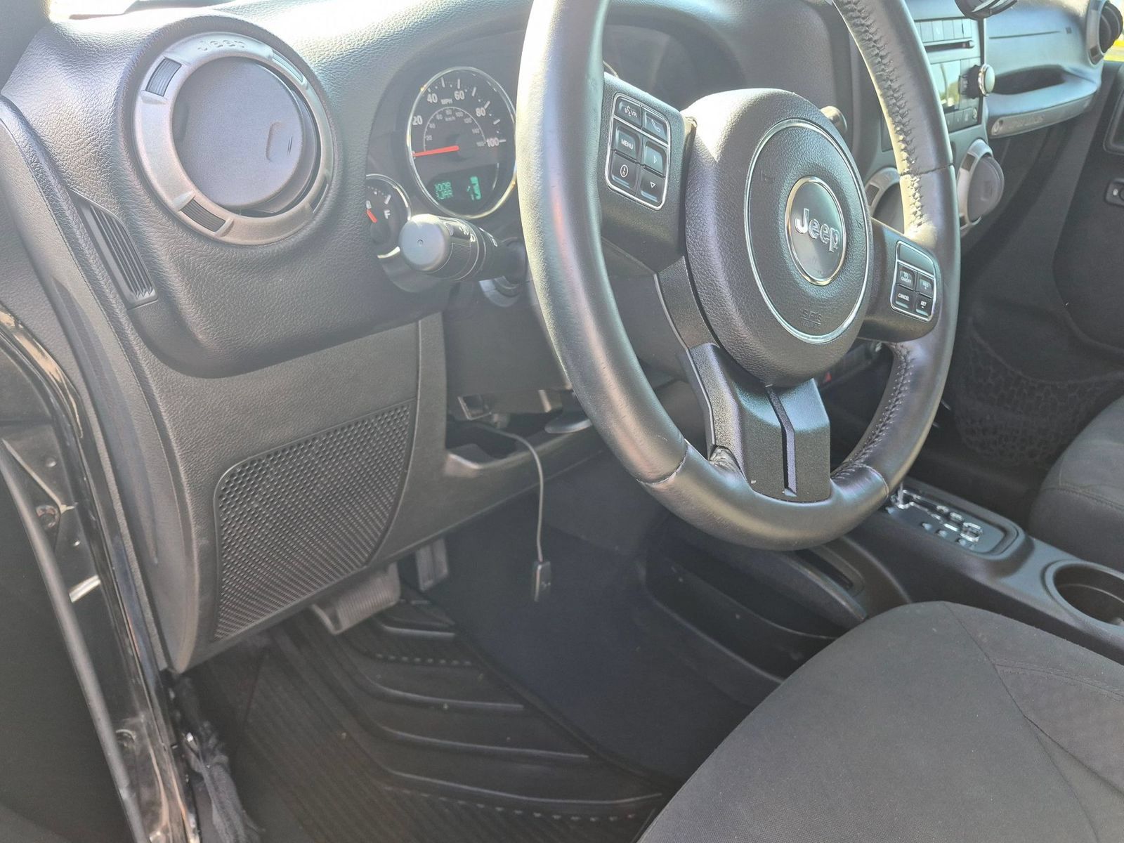 Used 2015 Jeep Wrangler Sport w/ Quick Order Package 24S AWD/4WD image 10