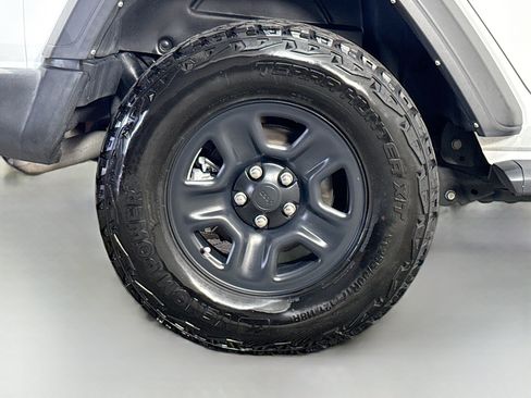 Used 2022 Jeep Wrangler Unlimited Sport AWD/4WD image 33