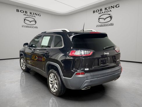 Used 2019 Jeep Cherokee Latitude Plus FWD image 3