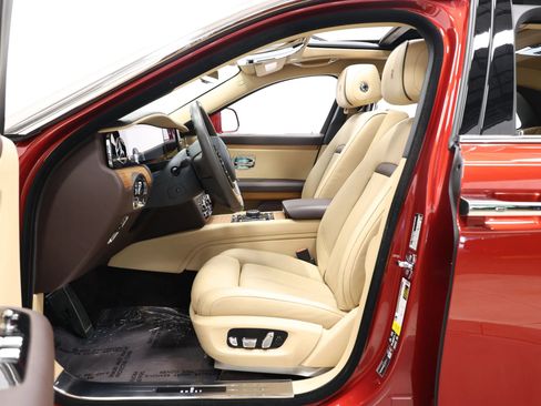 Used 2022 Rolls-Royce Ghost w/ Ghost Package AWD/4WD image 13