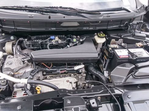 Used 2018 Nissan Rogue SV FWD image 25
