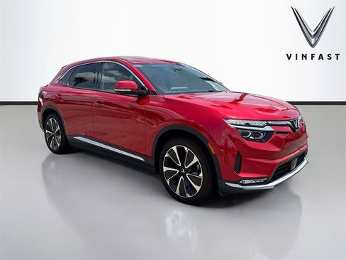 New 2025 VinFast VF 8 Plus AWD/4WD image 1