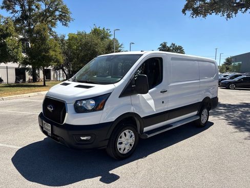 Used 2025 Ford Transit 250 Low Roof w/ Exterior Upgrade Package RWD image 2