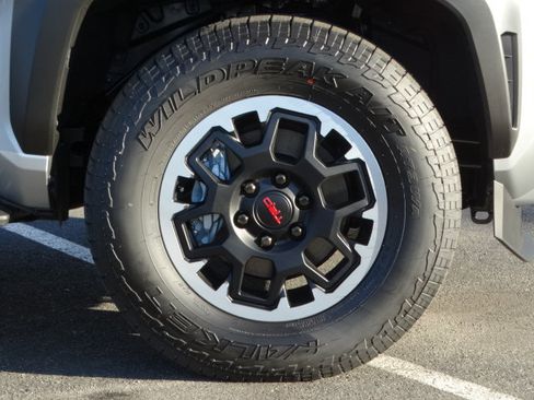 New 2025 Toyota 4Runner TRD Off-Road Premium image 4