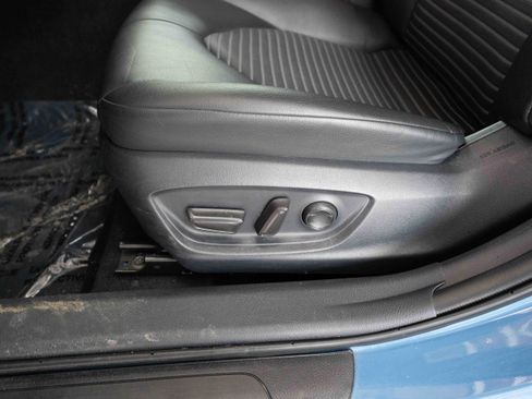 Used 2024 Toyota Camry SE image 12