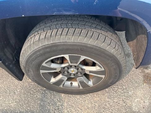 Used 2020 Chevrolet Colorado Z71 AWD/4WD image 7
