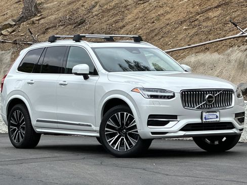 Certified 2023 Volvo XC90 T8 Plus AWD/4WD image 2