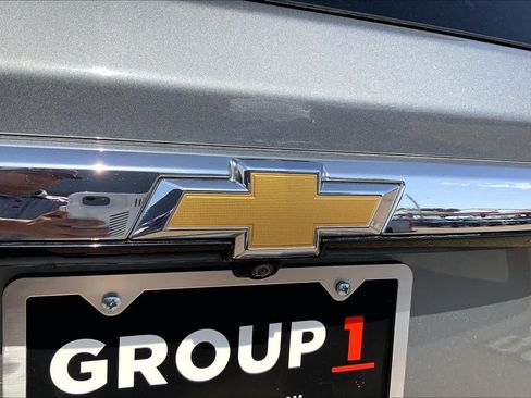 Used 2023 Chevrolet Traverse LS w/ Safety Package FWD image 33