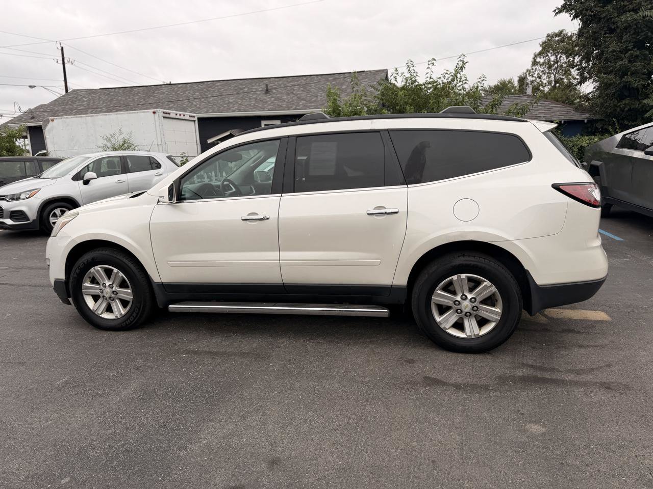 Used 2014 Chevrolet Traverse LT w/ LPO, 'HIT The Road' Package FWD image 22