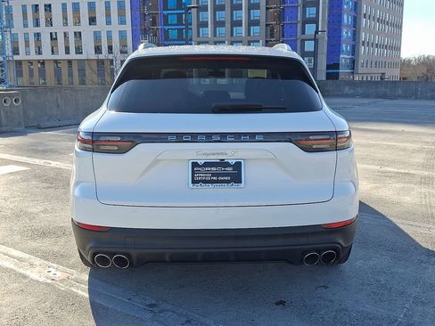 Used 2021 Porsche Cayenne S image 9