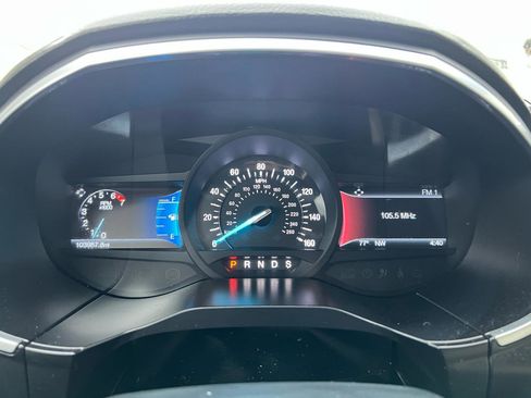 Used 2018 Ford Edge Titanium w/ Technology Package image 18