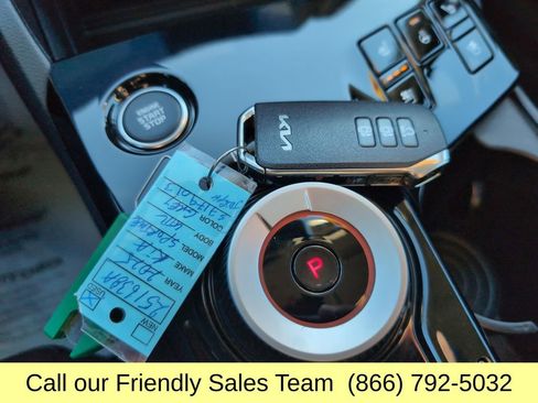 Used 2025 Kia Sportage SX Prestige image 30