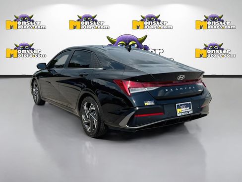 Used 2024 Hyundai Elantra Limited FWD image 7