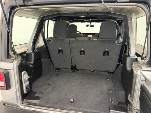 Used 2020 Jeep Wrangler Unlimited Sport image 7