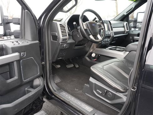 Used 2019 Ford F250 Platinum w/ Platinum Ultimate Package image 14