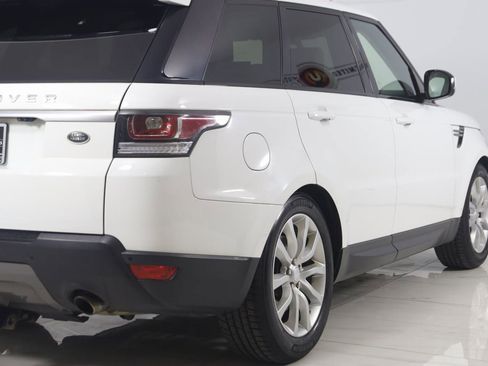 Used 2016 Land Rover Range Rover Sport SE image 42