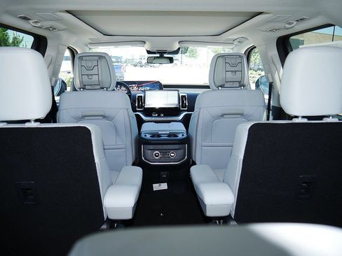 New 2027 Ford Expedition Platinum AWD/4WD image 30