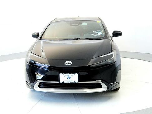 New 2027 Toyota Prius Plug-In Hybrid FWD image 8