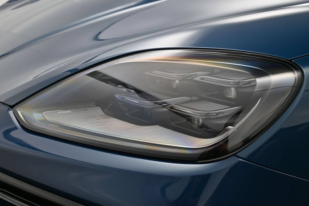 Certified 2026 Porsche Cayenne S AWD/4WD image 36