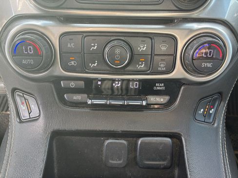 Used 2018 Chevrolet Tahoe LT w/ Luxury Package image 9