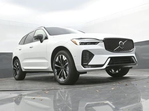 New 2026 Volvo XC60 B5 Plus w/ Protection Package Premier AWD/4WD image 36