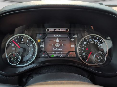 Used 2019 RAM 1500 Big Horn AWD/4WD image 10