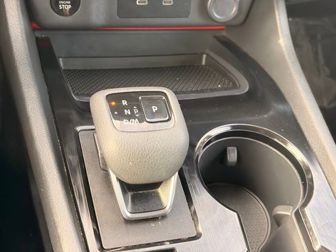 Used 2025 Nissan Rogue SV FWD image 28