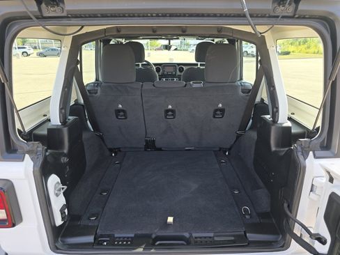 Used 2021 Jeep Wrangler Unlimited Sport image 20