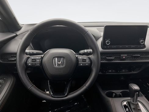 Used 2025 Honda HR-V Sport image 12