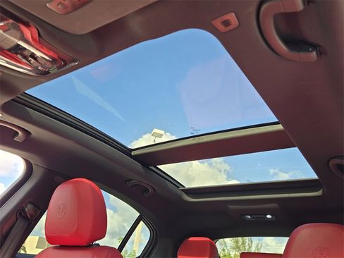 Used 2021 Alfa Romeo Stelvio Ti Sport image 20