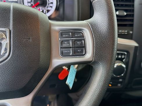 Used 2021 RAM 1500 Classic SLT image 15