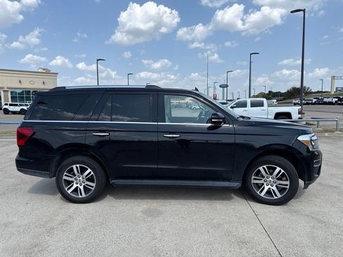 Used 2024 Ford Expedition Limited AWD/4WD image 17