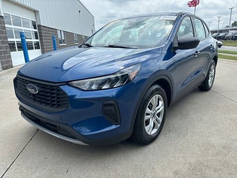 Certified 2023 Ford Escape Base image 4